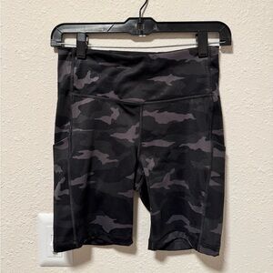 Athleta 7” Camo Shorts